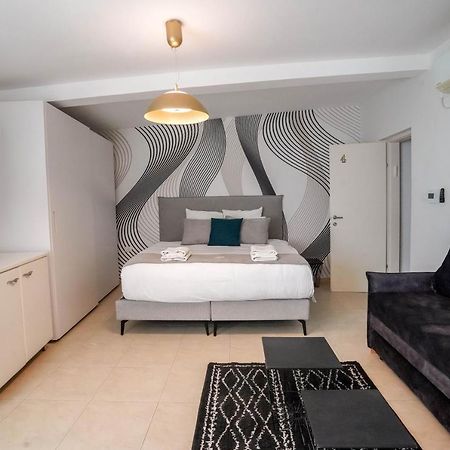 Yalarent Enorma Complex With Shared Heated Pool Apartment Eilat Bagian luar foto