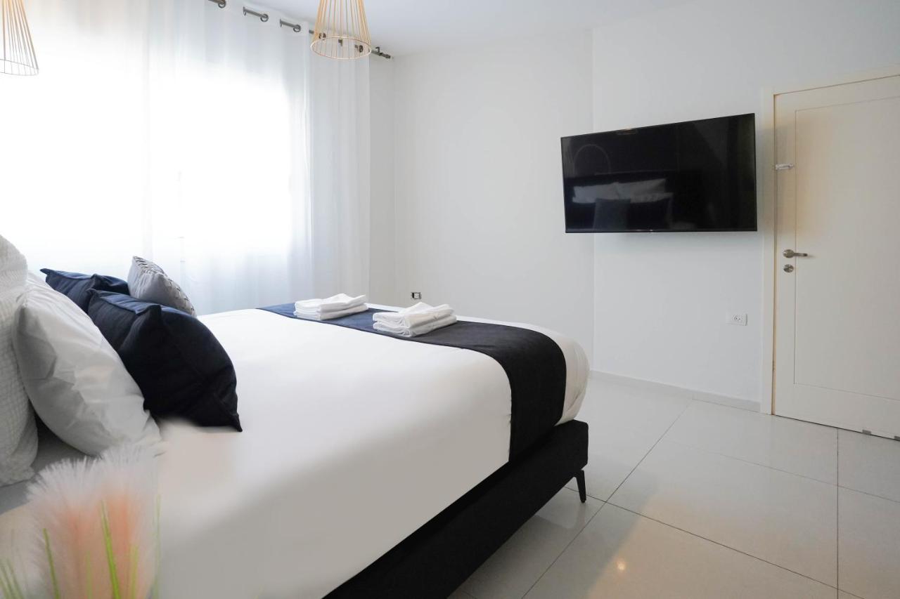 Yalarent Enorma Complex With Shared Heated Pool Apartment Eilat Bagian luar foto