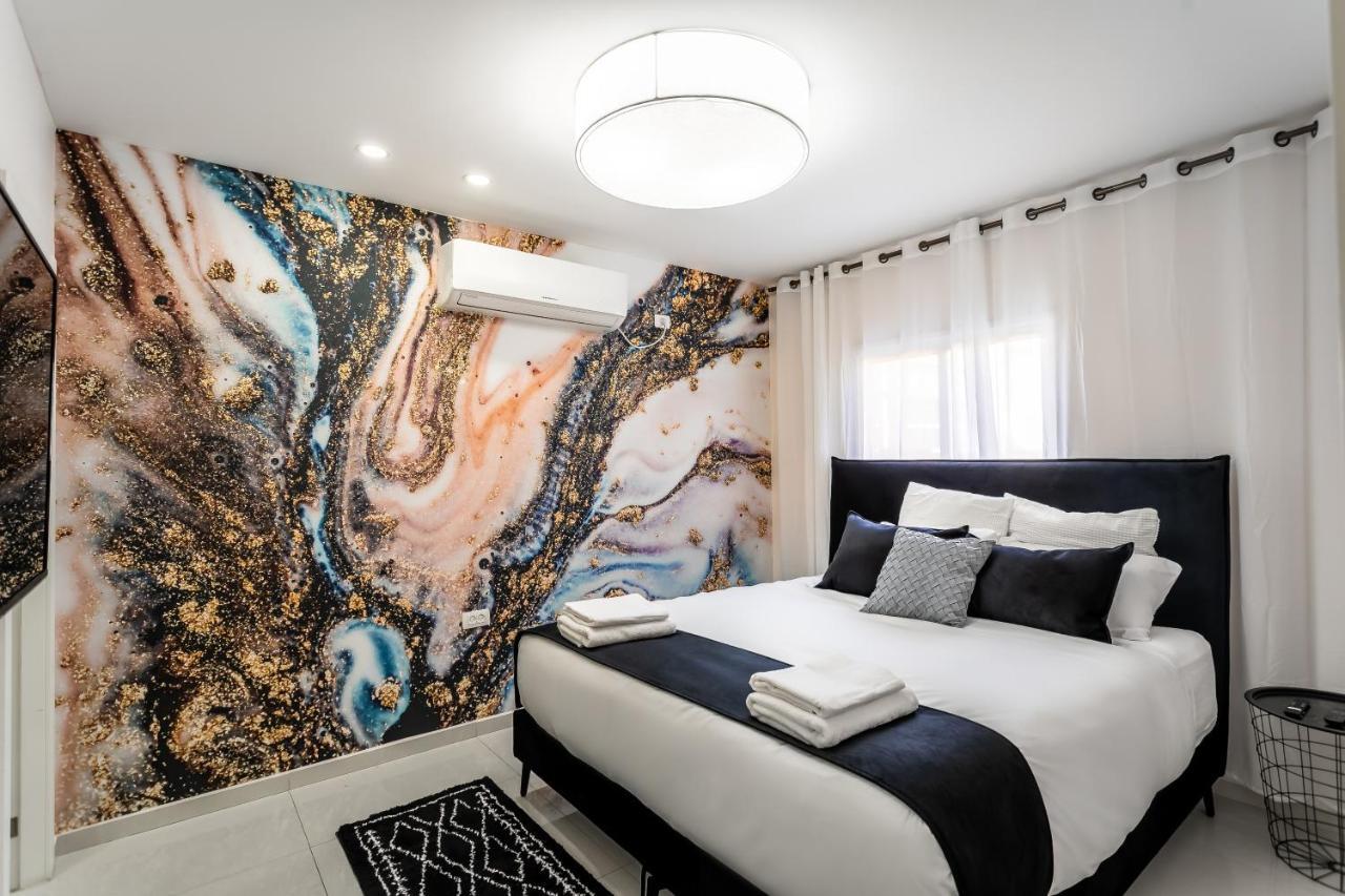 Yalarent Enorma Complex With Shared Heated Pool Apartment Eilat Bagian luar foto
