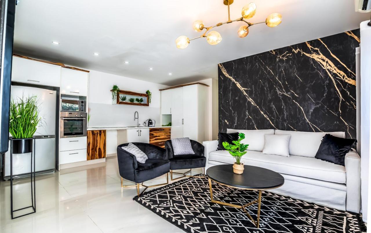 Yalarent Enorma Complex With Shared Heated Pool Apartment Eilat Bagian luar foto