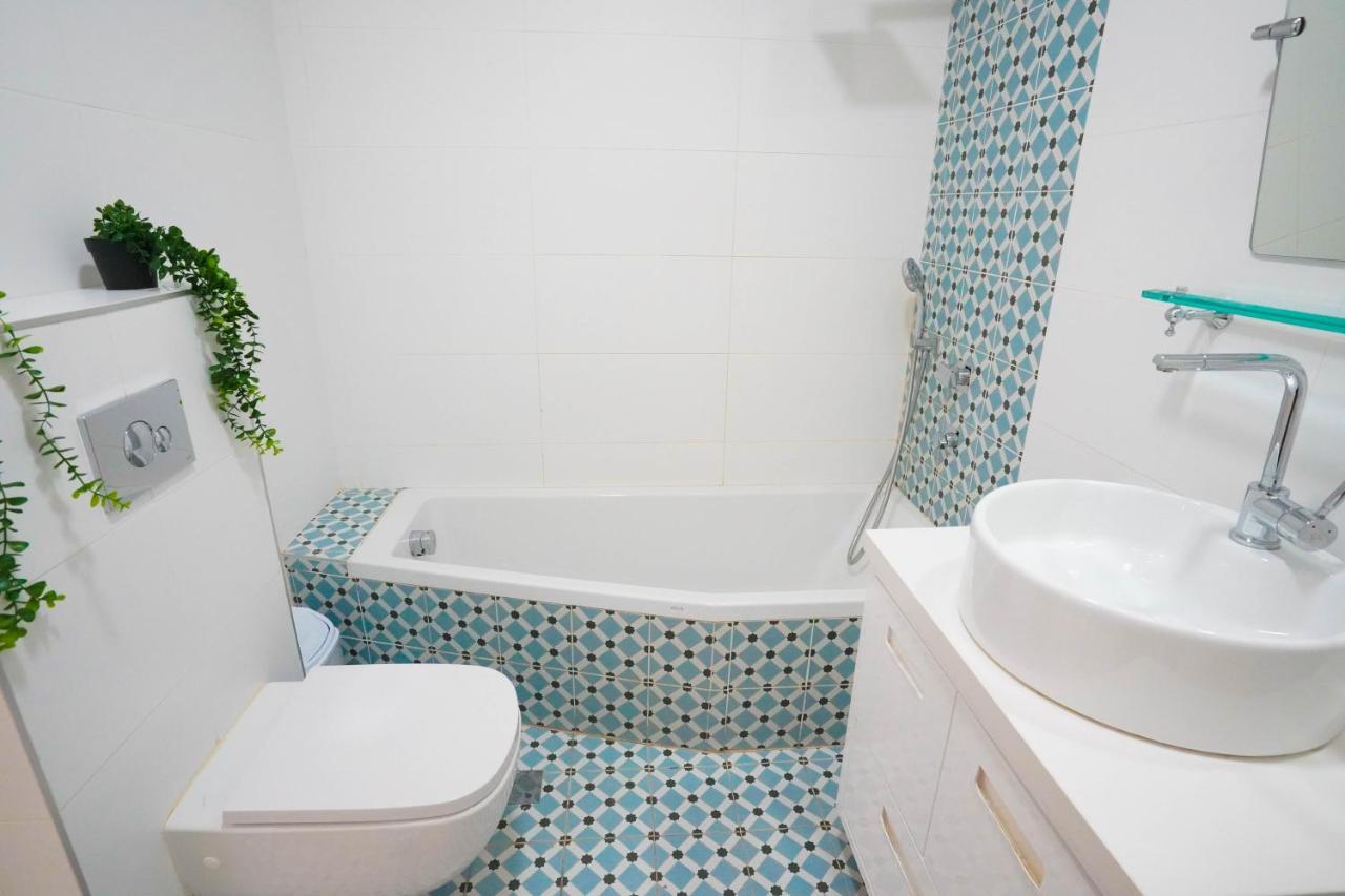 Yalarent Enorma Complex With Shared Heated Pool Apartment Eilat Bagian luar foto