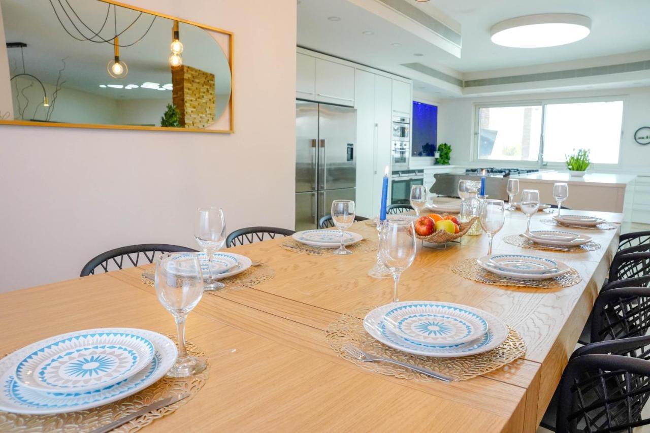 Yalarent Enorma Complex With Shared Heated Pool Apartment Eilat Bagian luar foto