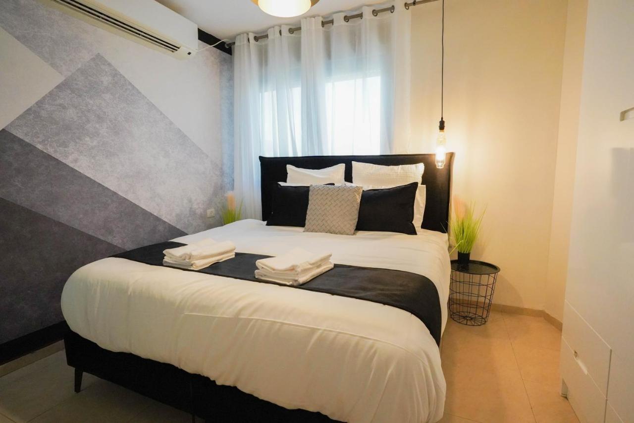 Yalarent Enorma Complex With Shared Heated Pool Apartment Eilat Bagian luar foto