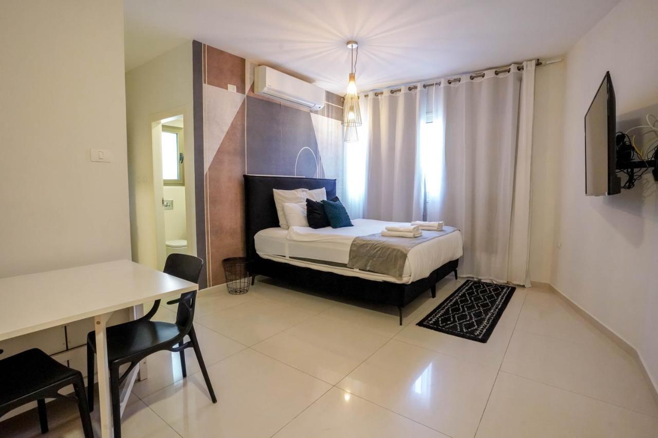 Yalarent Enorma Complex With Shared Heated Pool Apartment Eilat Bagian luar foto