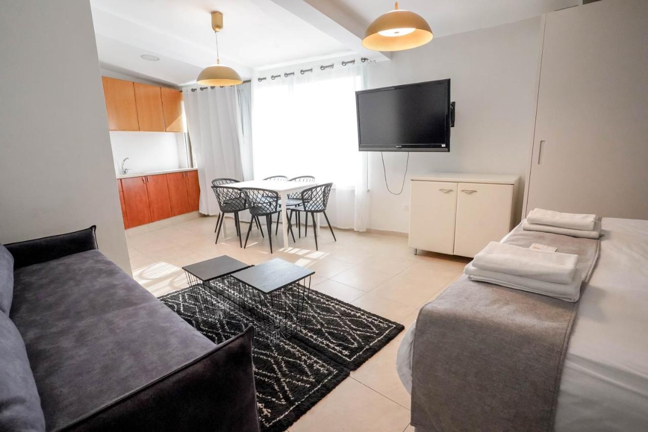 Yalarent Enorma Complex With Shared Heated Pool Apartment Eilat Bagian luar foto