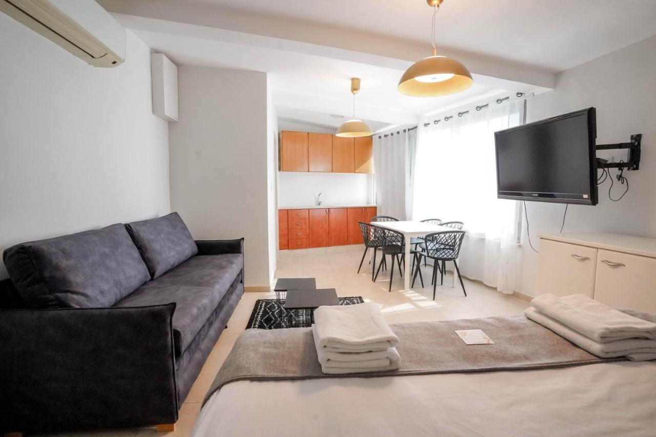 Yalarent Enorma Complex With Shared Heated Pool Apartment Eilat Bagian luar foto